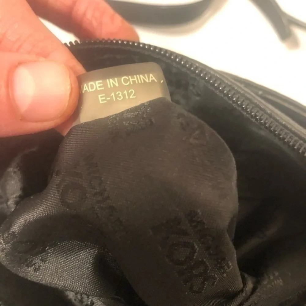 Michael kors black leather crossbody bag